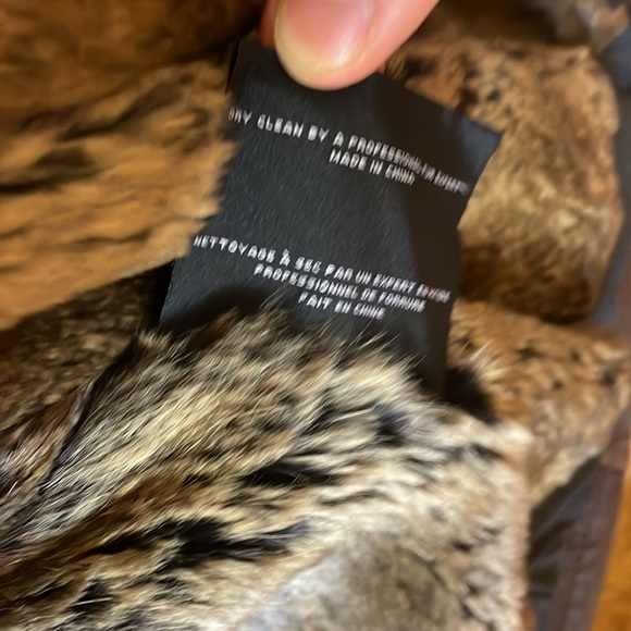 Andrew Marc brown leather fur lined jacket. Only worn a handful of times. - Picture 4 of 11